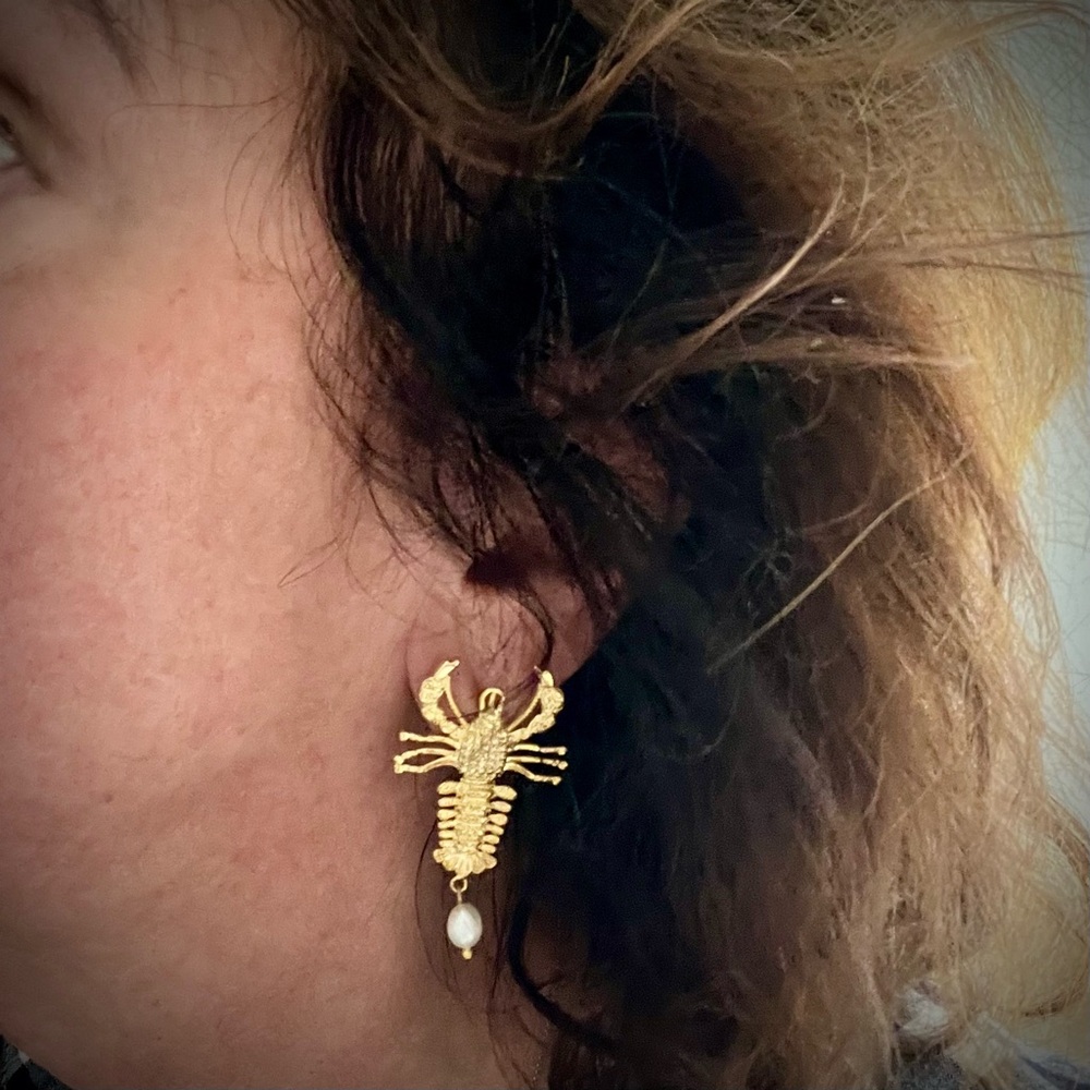 NWT Designer Lobster Earrings w/ Pearl Drop